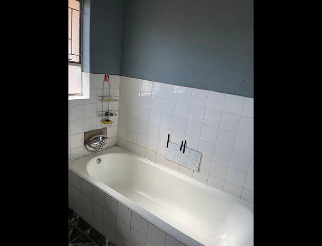 4 BEDROOM HOUSE FOR SALE IN SIGNAL HILL